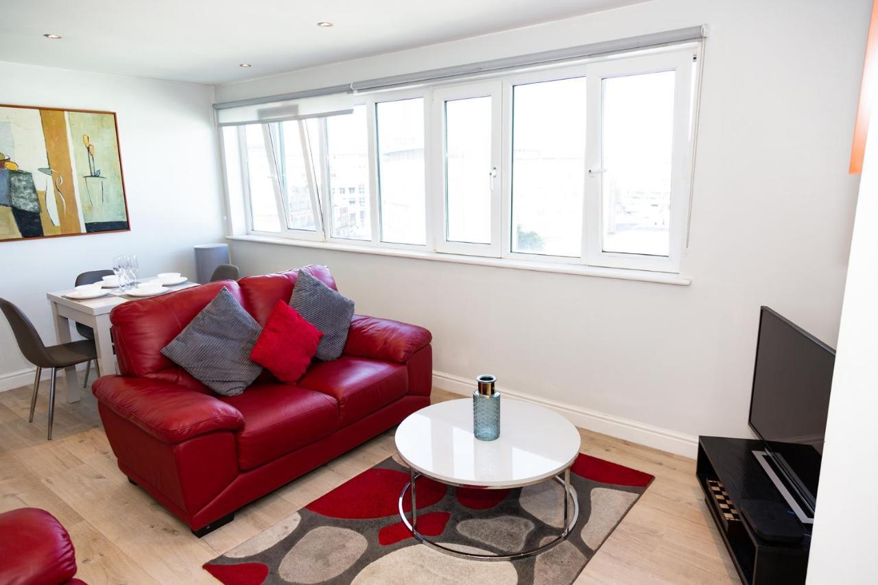 Alexander Apartments Newcastle Bagian luar foto