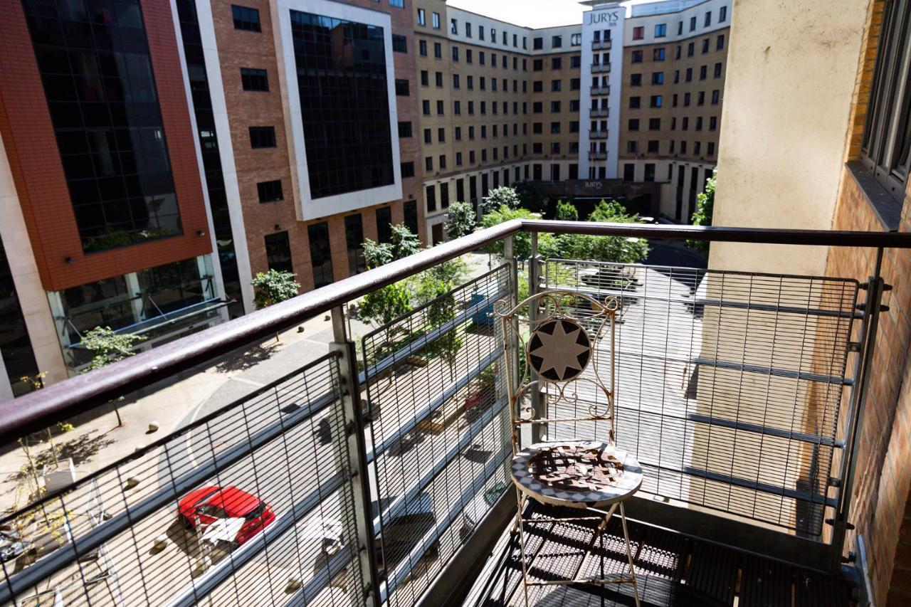 Alexander Apartments Newcastle Bagian luar foto