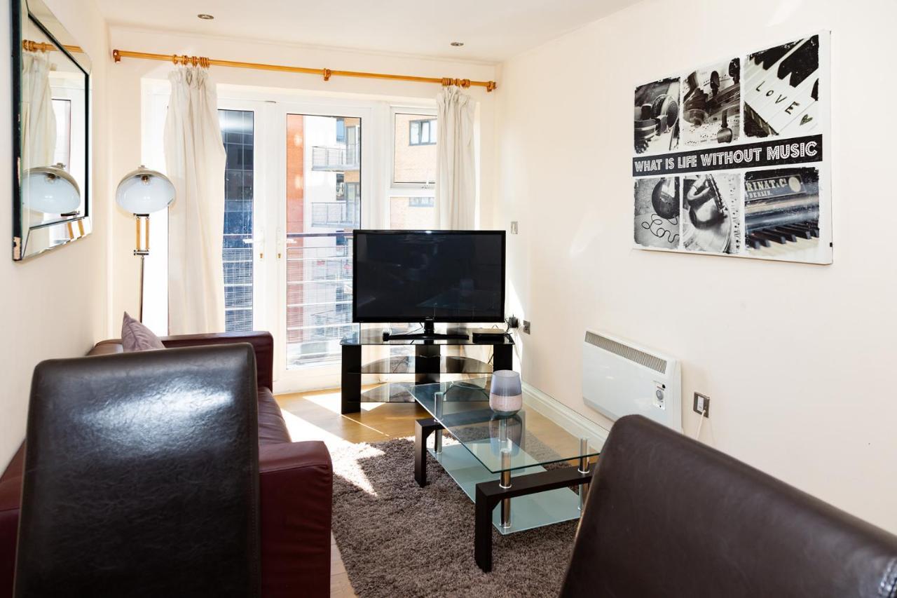 Alexander Apartments Newcastle Bagian luar foto
